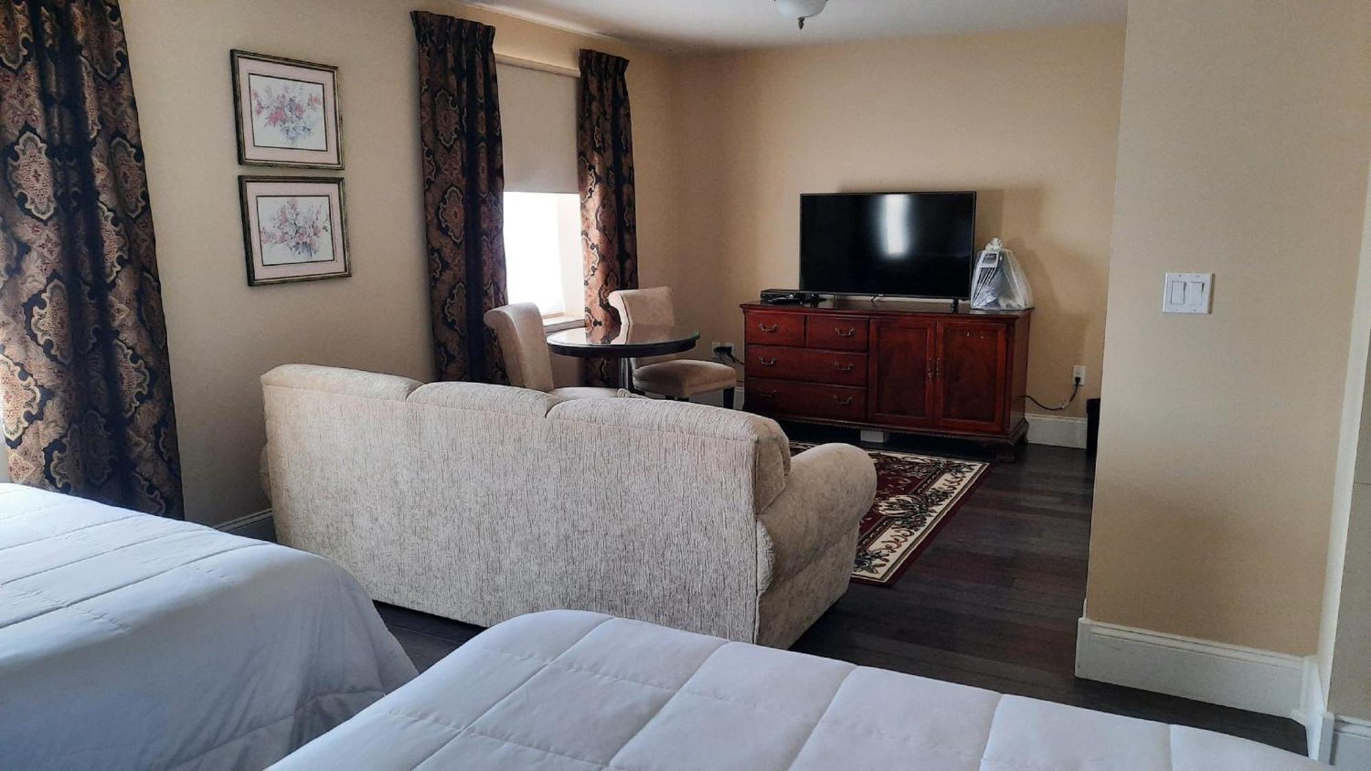 Grant Hall Hotel Moose Jaw Buitenkant foto