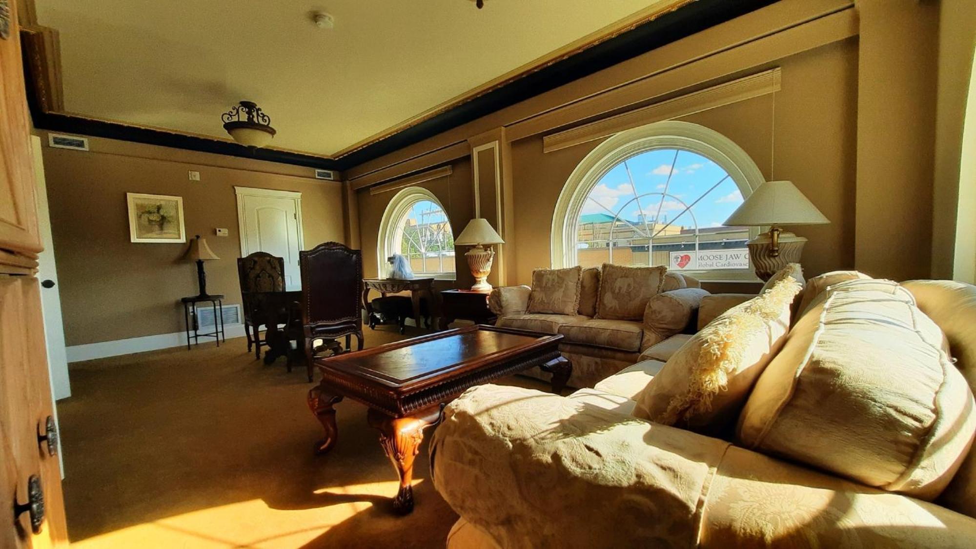 Grant Hall Hotel Moose Jaw Buitenkant foto