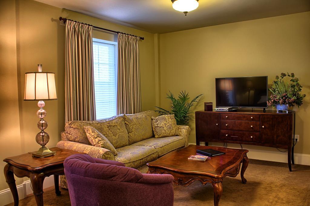 Grant Hall Hotel Moose Jaw Buitenkant foto