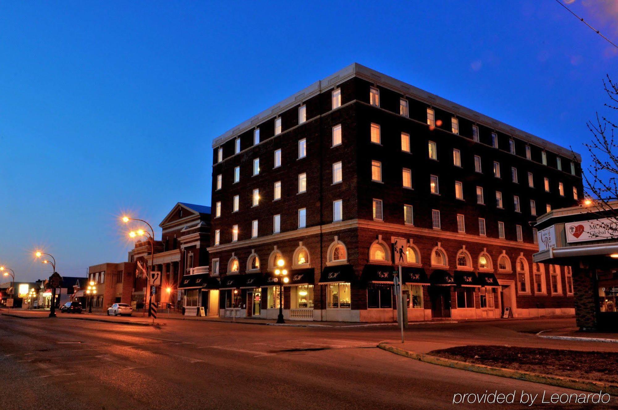 Grant Hall Hotel Moose Jaw Buitenkant foto